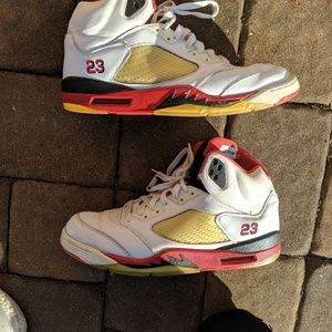 Air Jordan fire red 5 size 12